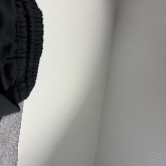 Under Armour Project Rock Pants Mens 34x30 Black Softshell Track Cargo Pockets - Picture 3 of 10